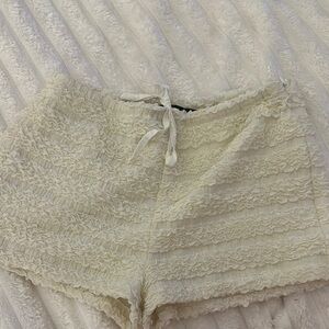 Lioness Cream Ruffled Shorts